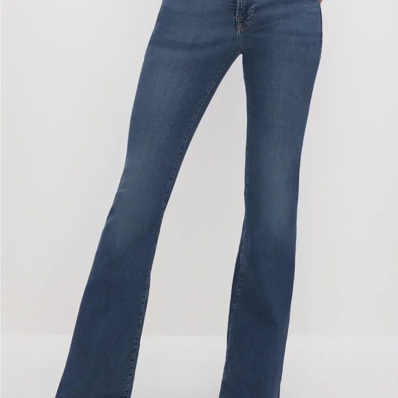Good American Good Leg Flare Jeans size 2/26 - Picture 3 of 9